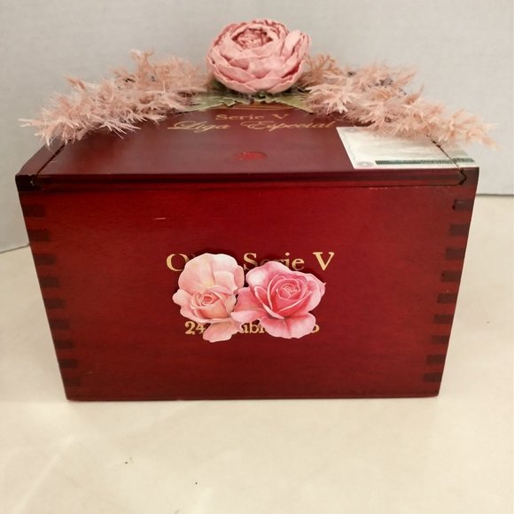 Sueños de Saundra Upcycled, Rare Oliva Serie V Cigar Box Storage/ Home Accent - Picture 3 of 13